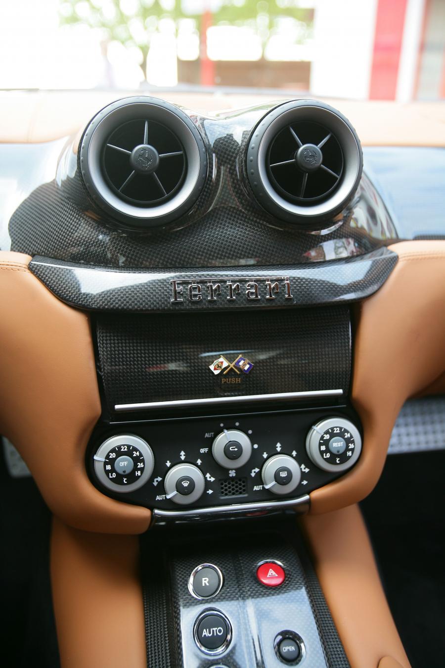  Ferrari 599 GTB Fiorano HGTE 2009 года  (фото 8 из 70)